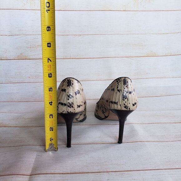 Coach Leather Animal Print Pointy Toe Studded Stiletto Heels Pump Size 7.5 - Picture 16 of 16